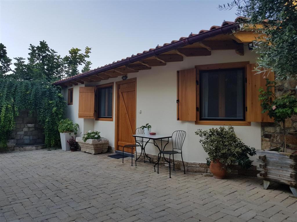 Stone Guesthouse Corinth Buitenkant foto