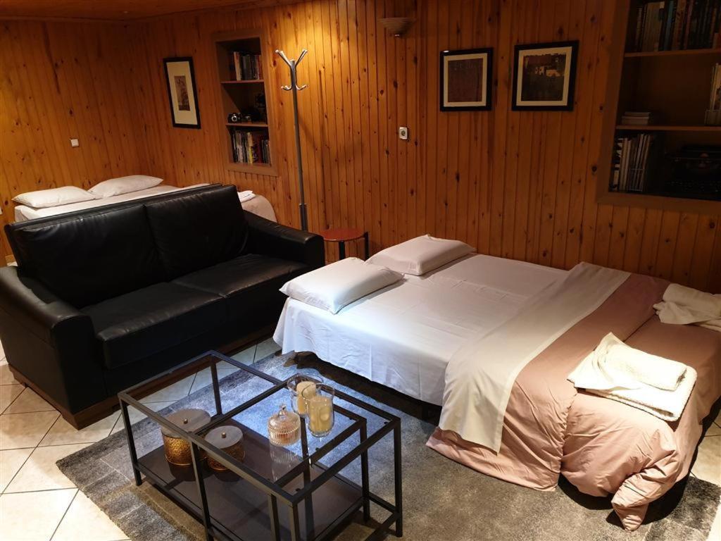 Stone Guesthouse Corinth Buitenkant foto