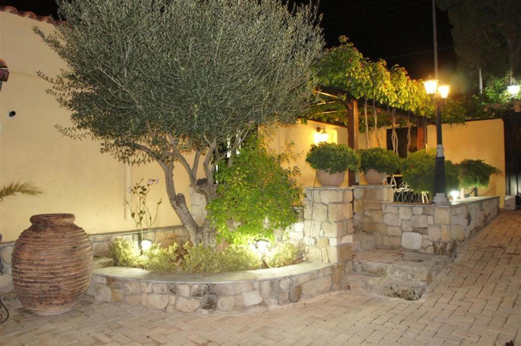 Stone Guesthouse Corinth Buitenkant foto