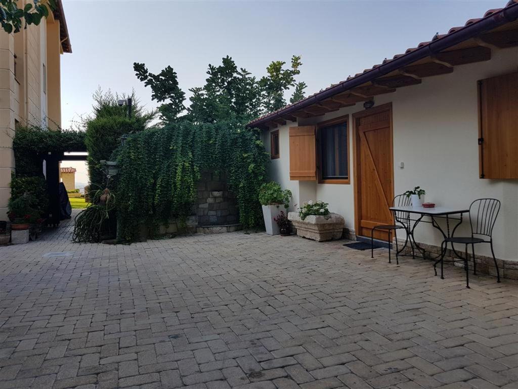 Stone Guesthouse Corinth Buitenkant foto